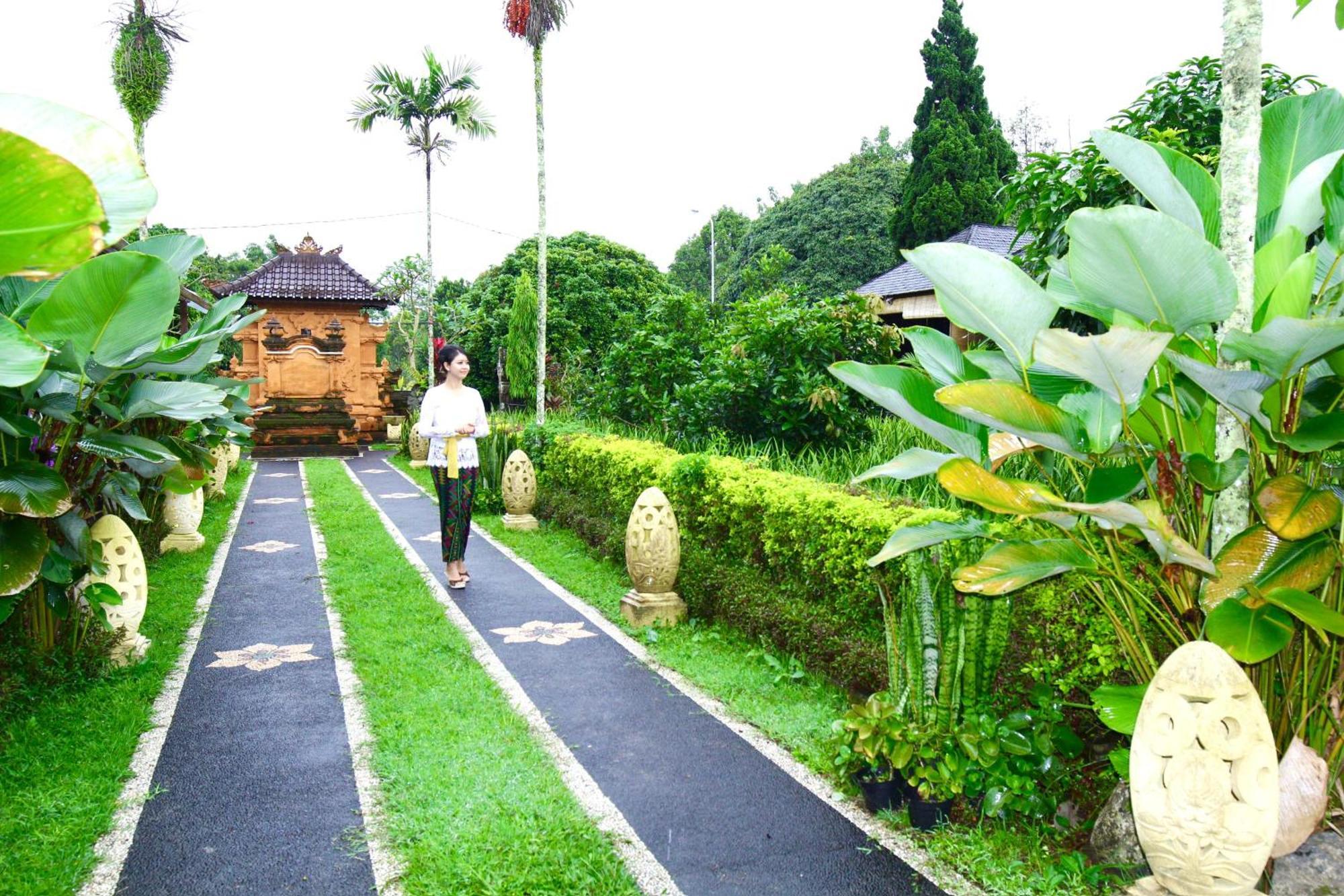 Puri Karang Besakih Hotel Menanga ภายนอก รูปภาพ