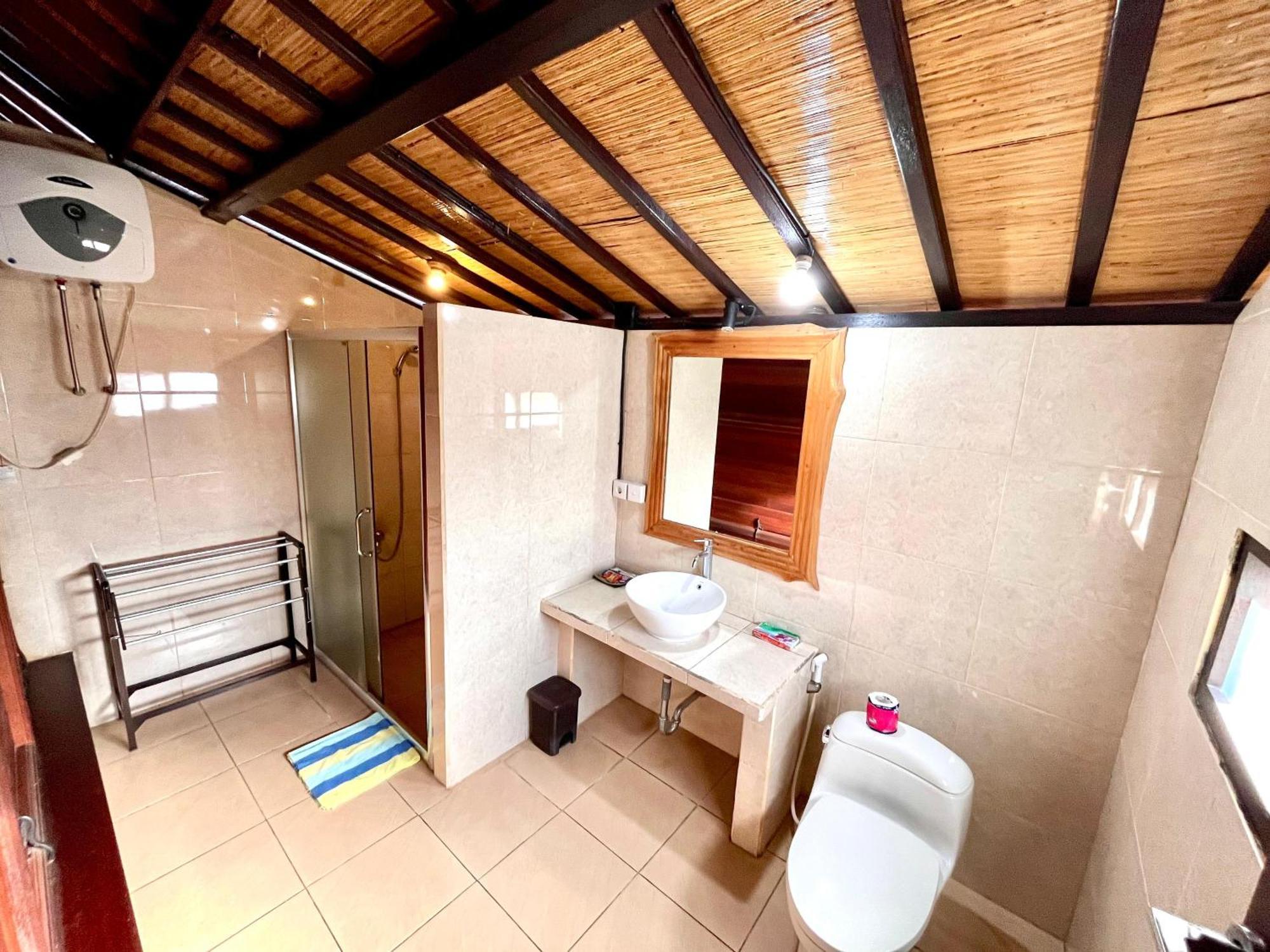 Puri Karang Besakih Hotel Menanga ภายนอก รูปภาพ