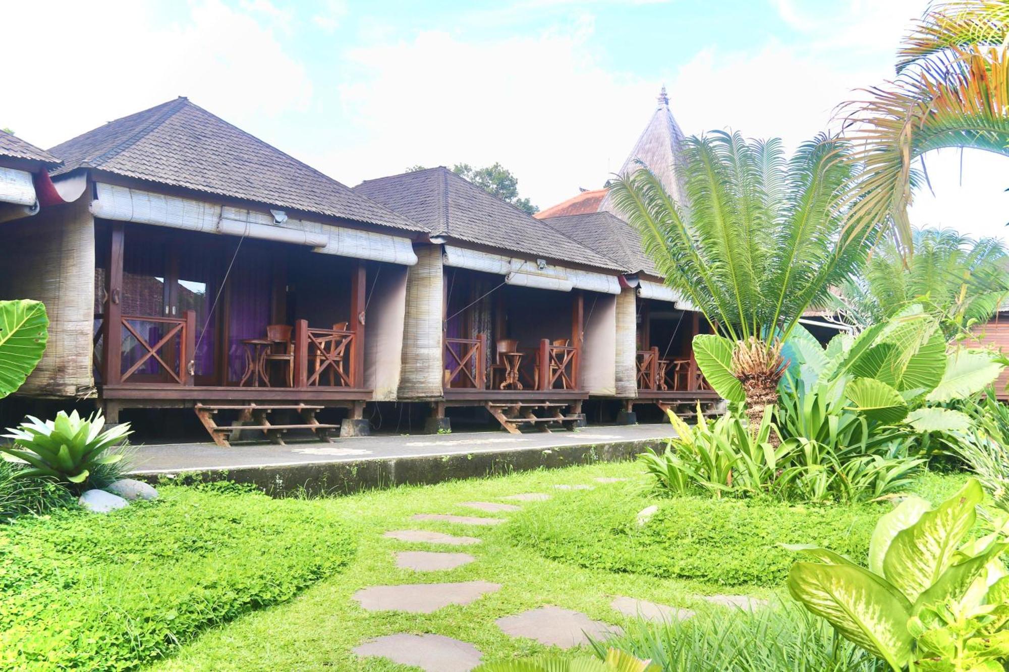 Puri Karang Besakih Hotel Menanga ภายนอก รูปภาพ