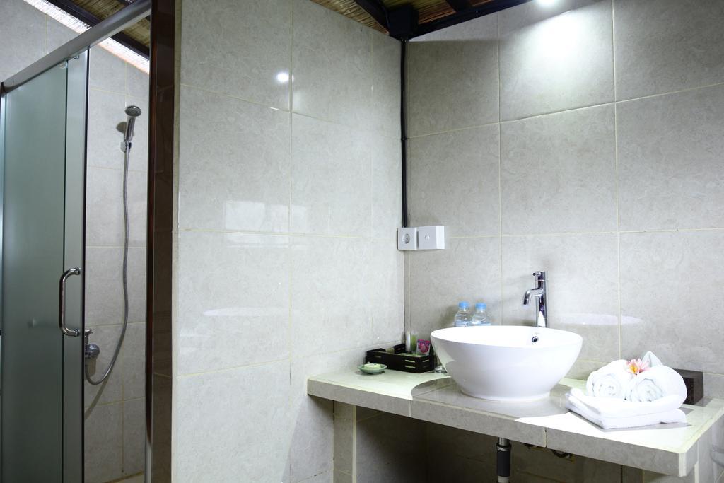 Puri Karang Besakih Hotel Menanga ภายนอก รูปภาพ