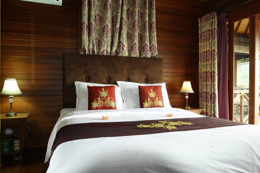 Puri Karang Besakih Hotel Menanga ภายนอก รูปภาพ
